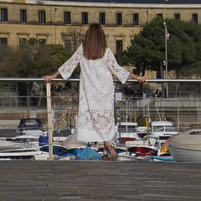 Sophie™ | Robe élégante avec bordures