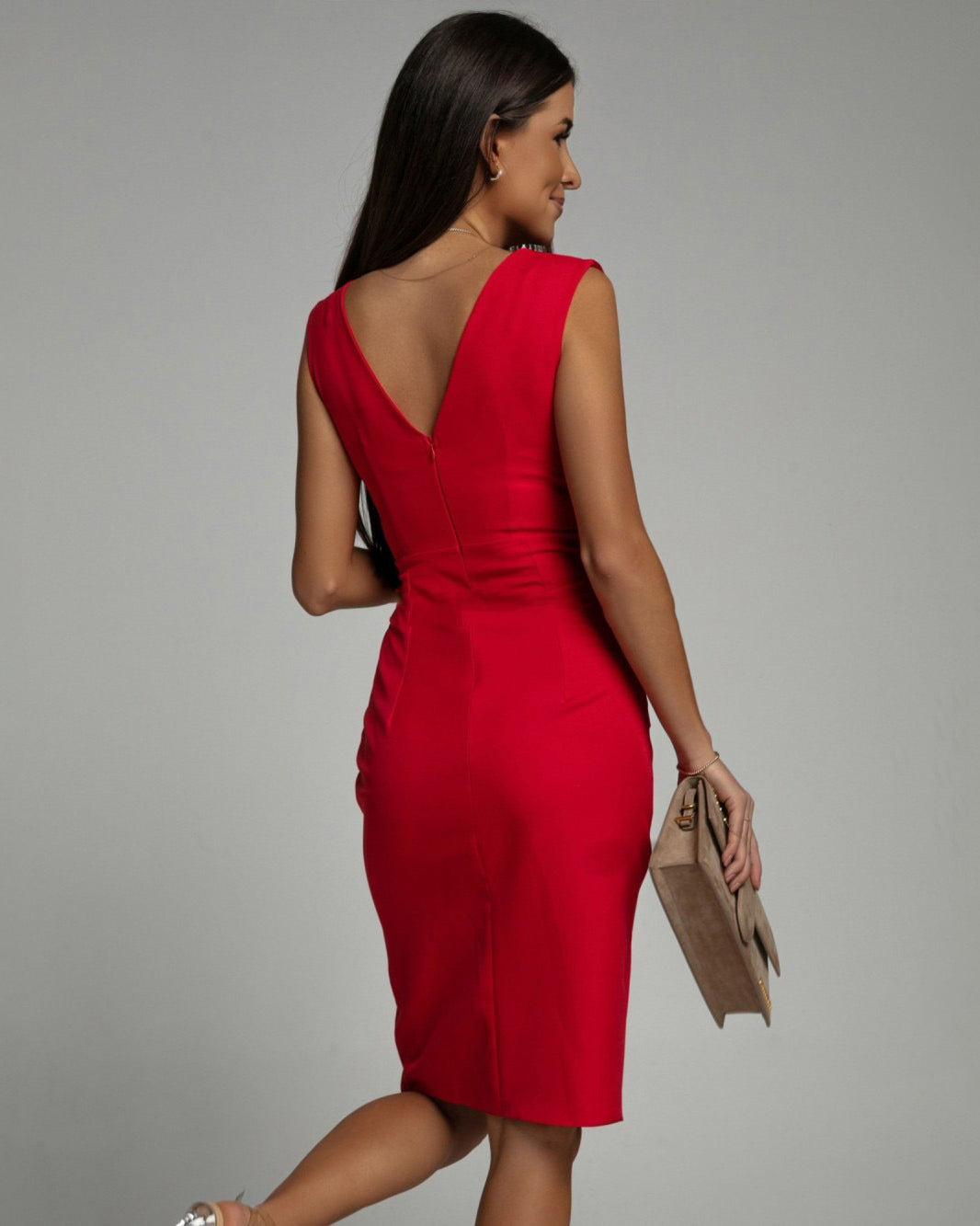 Florine | Robe cintrée avec décolleté en V et fente