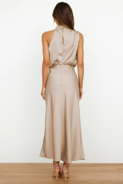Valeria™ | Robe en satin longue avec col halter