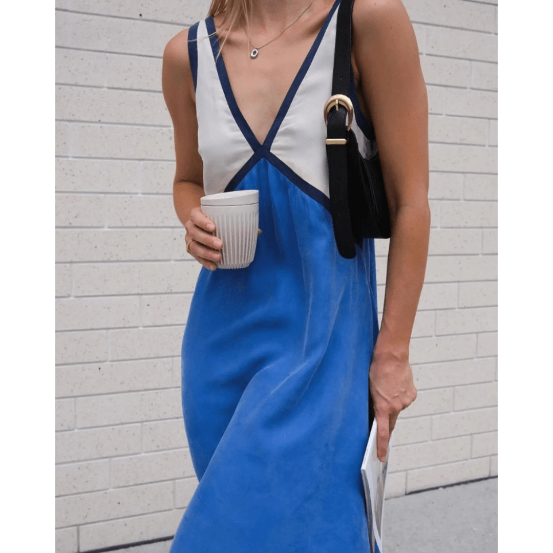 RENATA | ROBE À ENCOLURE EN V