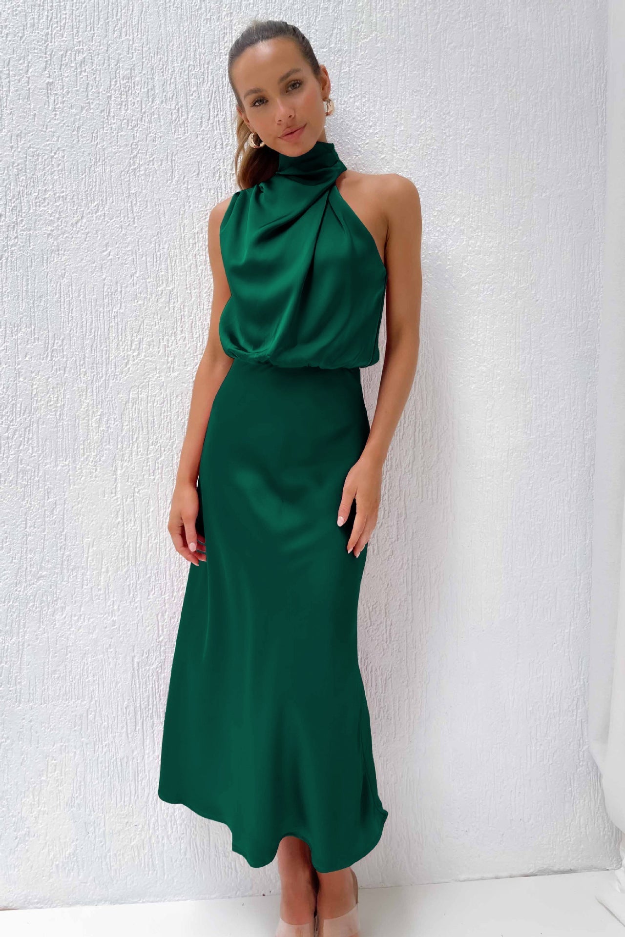 Valeria™ | Robe en satin longue avec col halter