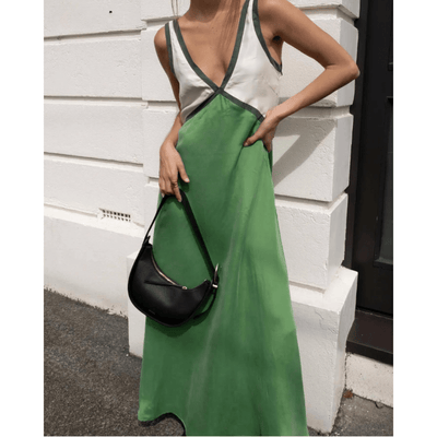 RENATA | ROBE À ENCOLURE EN V