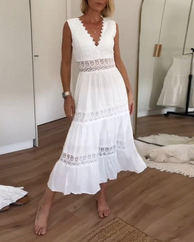 Kim | Robe en dentelle avec décolleté en V (Bientôt épuisée)