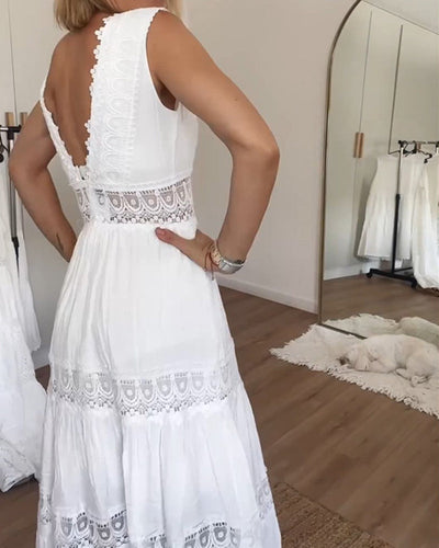 Kim | Robe en dentelle avec décolleté en V (Bientôt épuisée)
