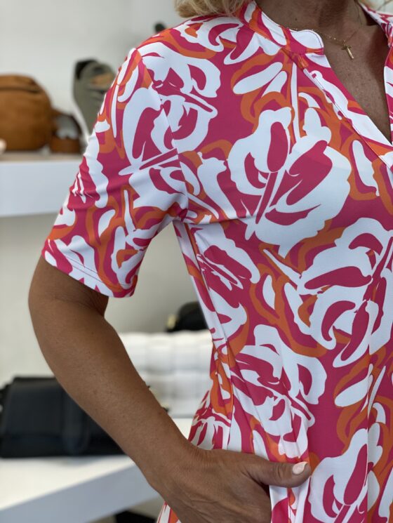 Eleonora™ | Robe à décolleté en V.