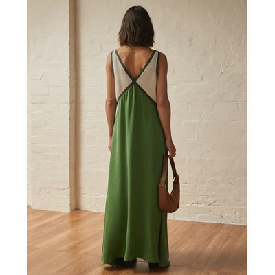 RENATA | ROBE À ENCOLURE EN V