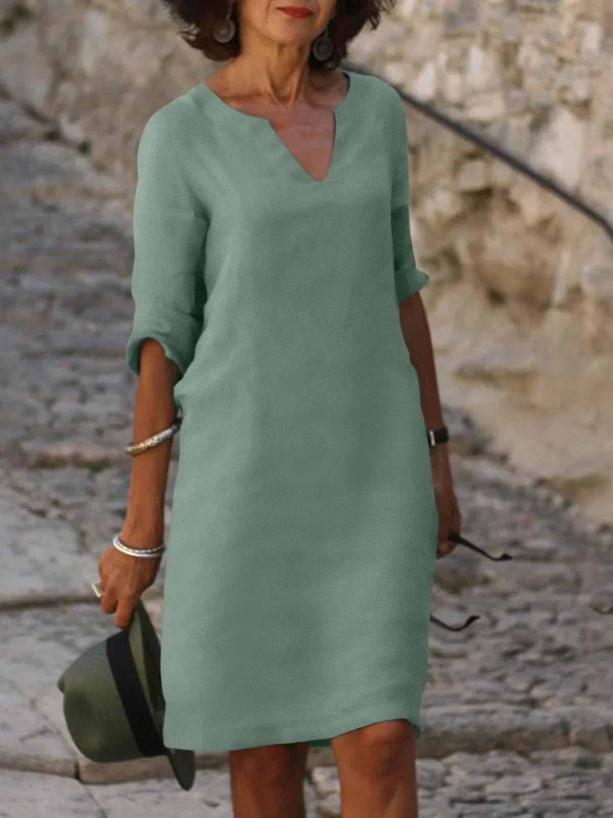 Saoirse™ - Robe à décolleté en V qui camoufle le ventre